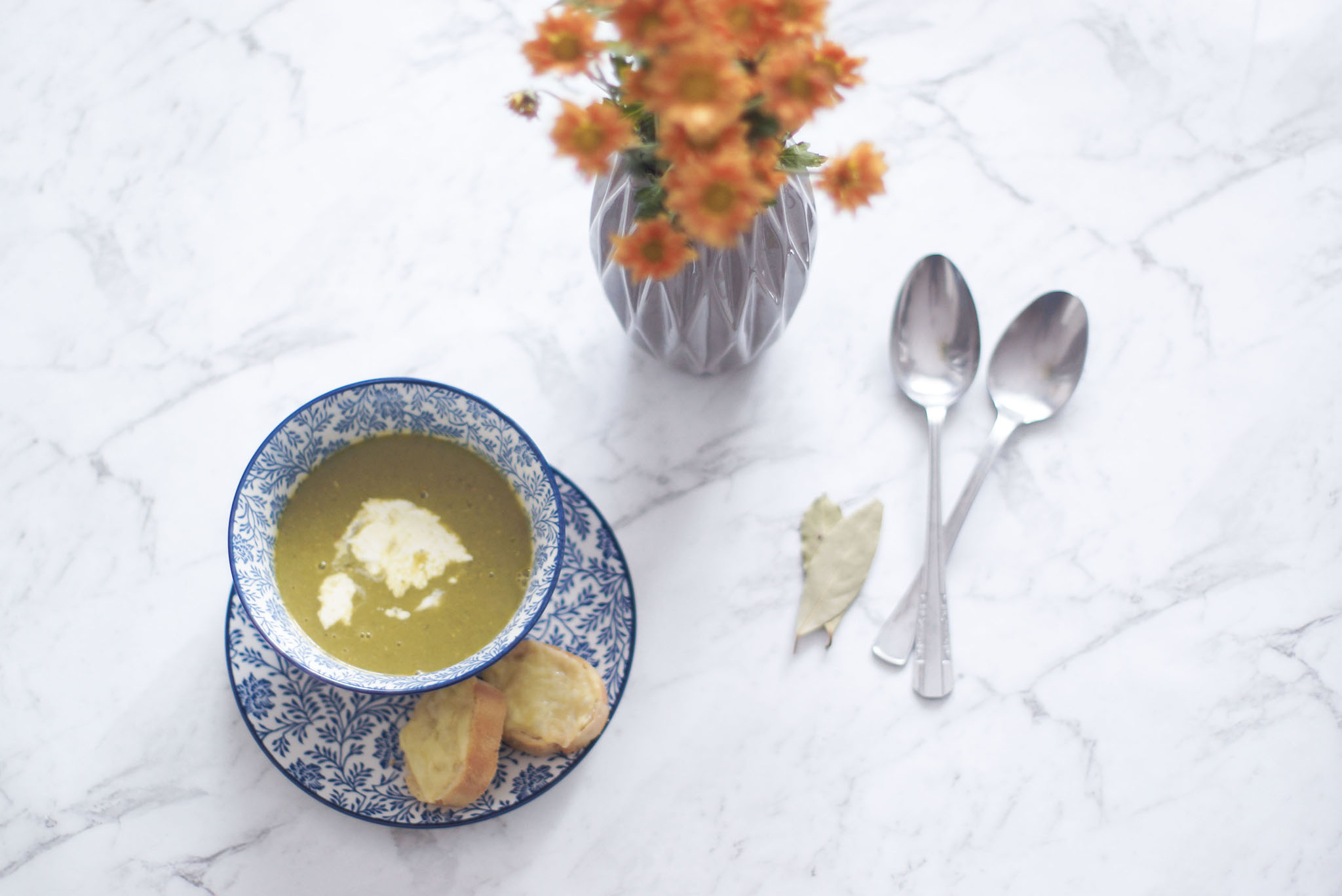 zupa krem z zielonego groszku, jesienna zupa, zupa na jesień, jak zrobić, obiad w 15 minut