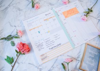 Jak zrobiłam rodzinny kalendarz DIY w stylu #zerowaste + [POBIERZ]  darmowy kalendarz do druku!