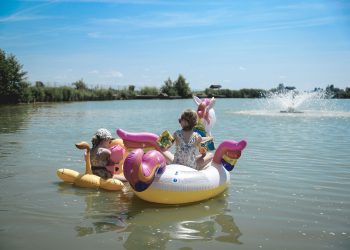 Jak wygospodarować kasę chociaż na krótkie wakacje i gdzie ich szukać w dobrej cenie?
