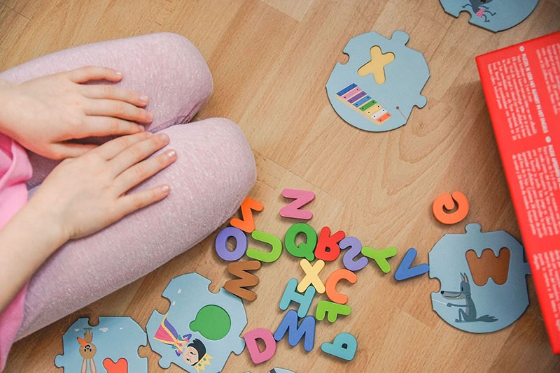 Jak nauczyć dziecko liter i cyfr? Pomocne wskazówki