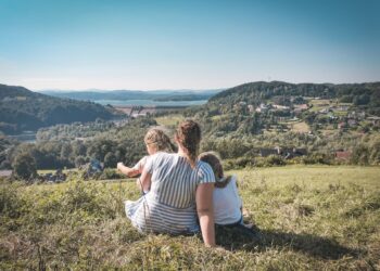 Rodzinny parasol bezpieczeństwa – o co dba świadoma mama?